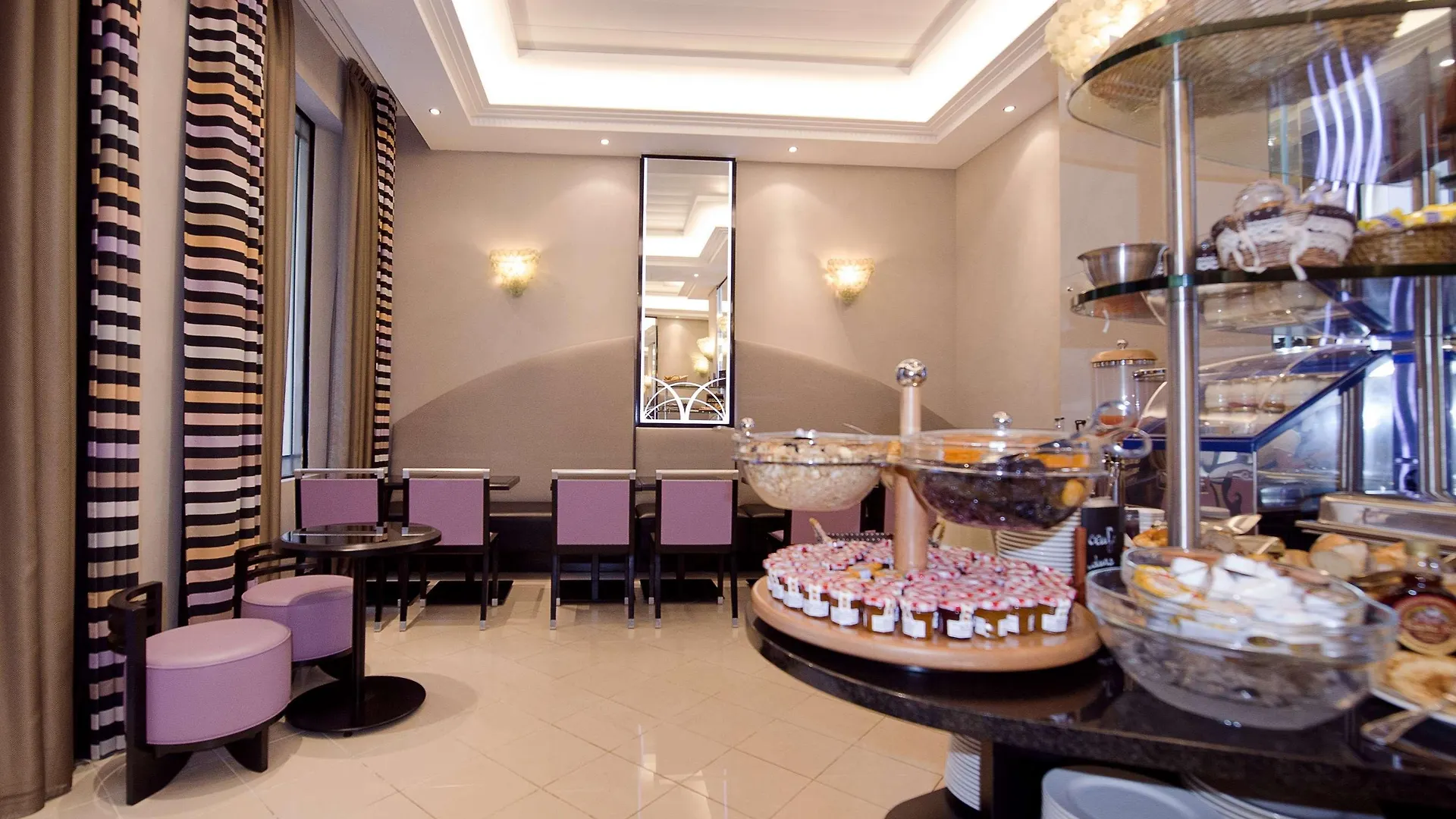 BW Premier Collection Mondial Hotel Cannes 4*,