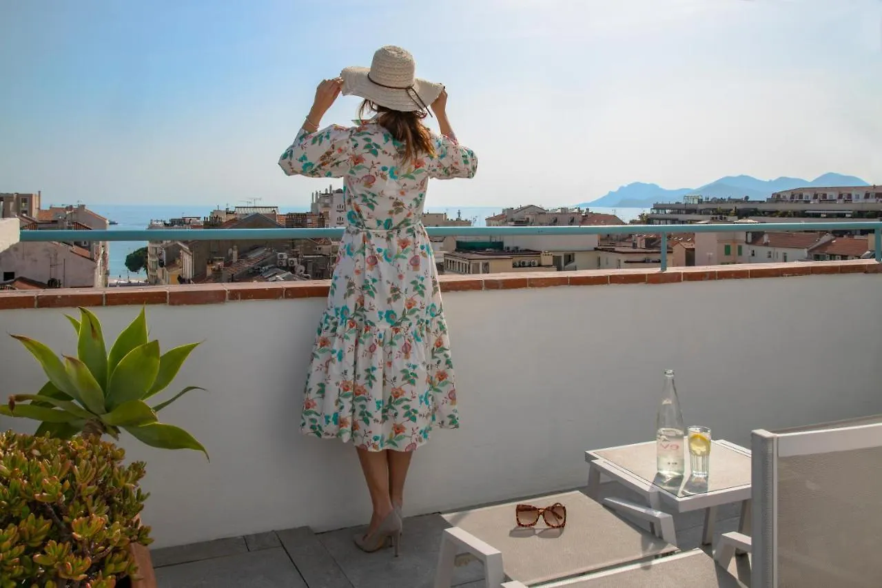 BW Premier Collection Mondial Hotel Cannes 4*,